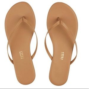 Tkees coco butter flip flop size 8 NWT